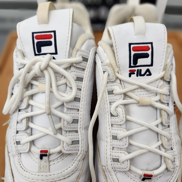 Fila Women’s Disruptor Sneaker - Picture 8 of 16